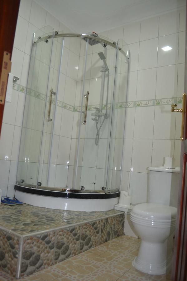 Victoria Royal Hotel Entebbe Zewnętrze zdjęcie