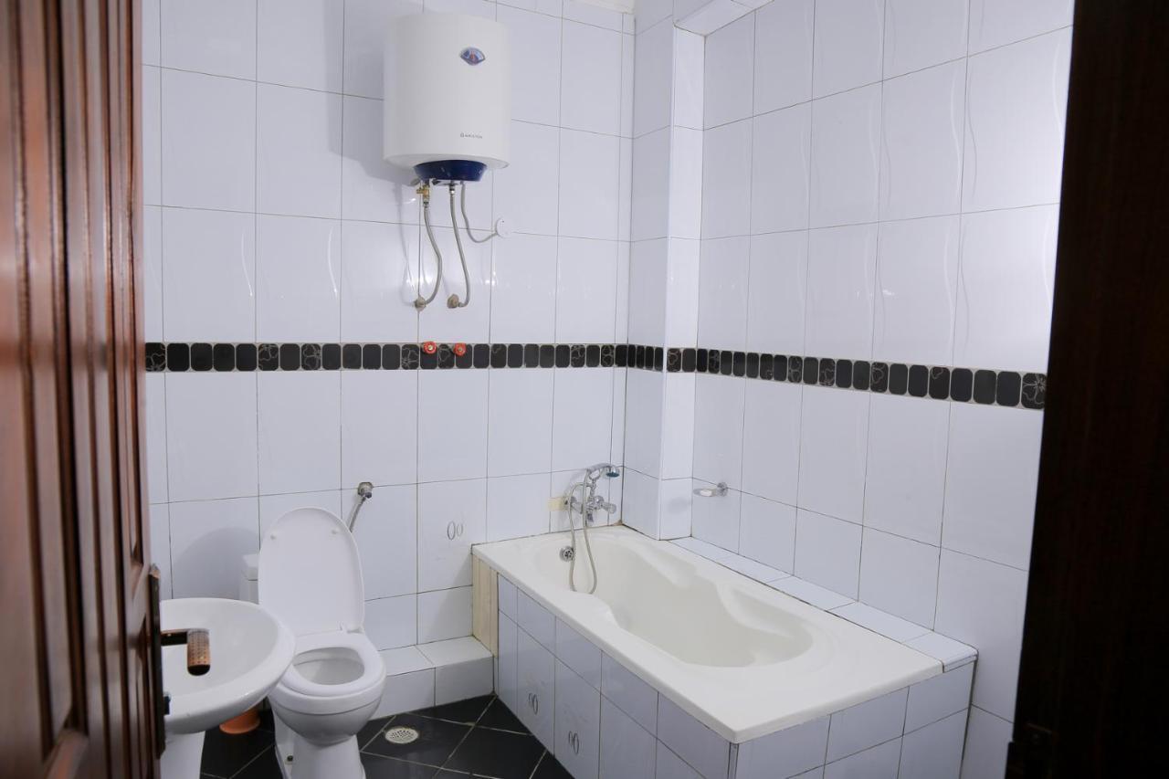 Victoria Royal Hotel Entebbe Zewnętrze zdjęcie